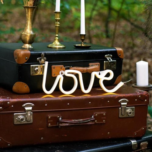 Neon 'Love' Light 13X34cm Neon 'Love' Light 13X34cm